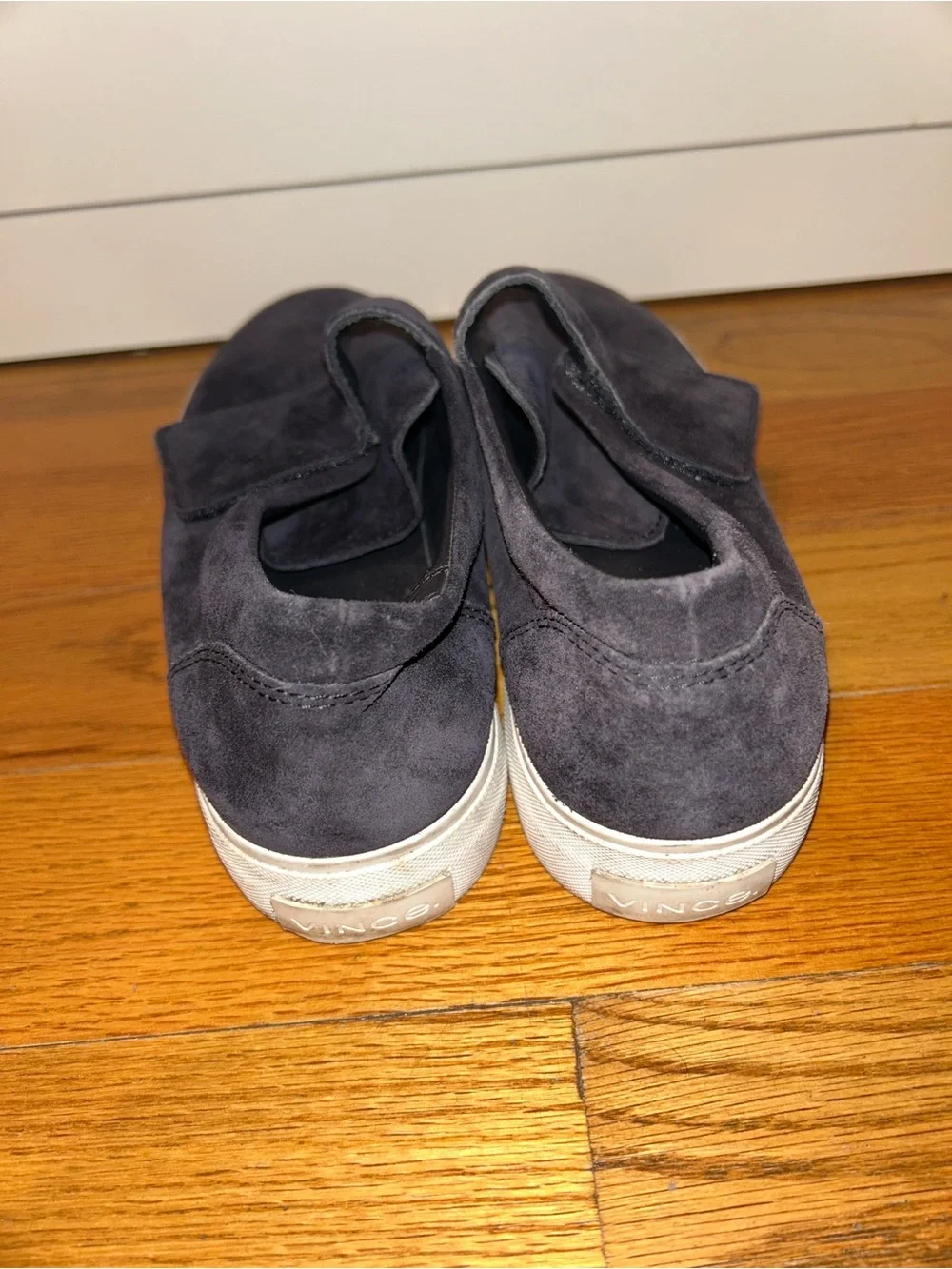 Vince comfortable slip